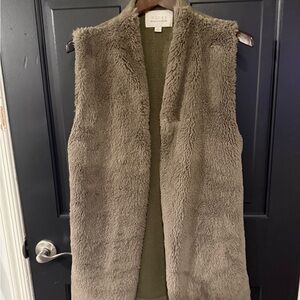 hinge Taupe Faux Fur Trim Knit Vest